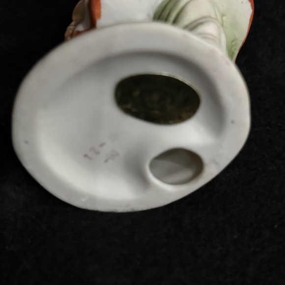 Dan Brechner,  Royal Coronet, Porcelain figurine of Girl - Picture 6 of 7